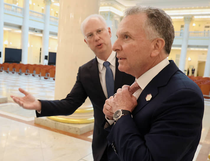 Гендиректор Российского фонда прямых инвестиций (РФПИ) Кирилл Дмитриев (слева) и спецпосланник президента США Стив Уиткофф