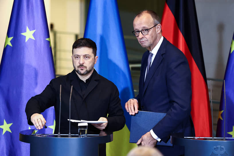 Президент Украины Владимир Зеленский (слева) и канцлер Германии Фридрих Мерц