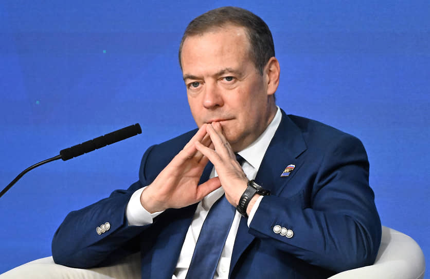 Заместитель председателя Совета безопасности России Дмитрий Медведев