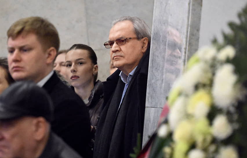 Председатель Совета по развитию гражданского общества и правам человека при президенте России Валерий Фадеев (справа)
