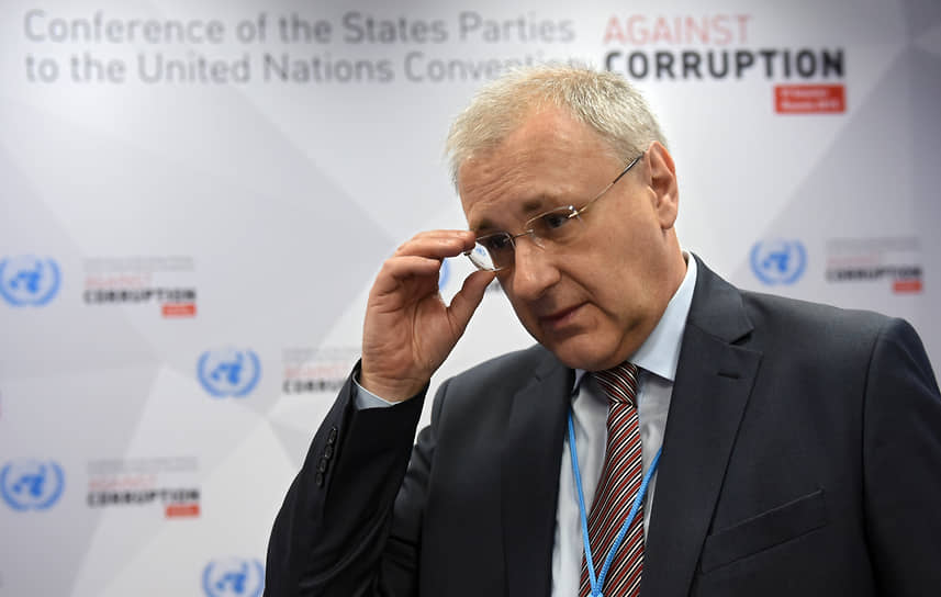 Постпред России при ОЗХО Владимир Тарабрин в 2015 году