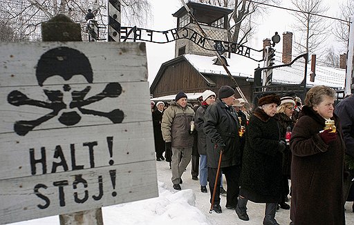 О том, что Освенцим был освобожден Красной армией, туристам лишний раз не напоминают