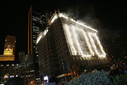 Бывший замминистра финансов РФ Андрей Вавилов так и не вселился в двухэтажный пентхаус в отеле Plaza на Манхэттене (на фото)