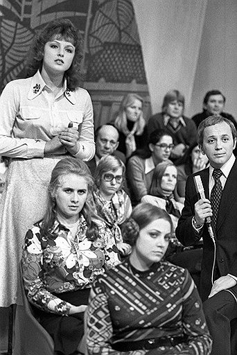 Нина Свиридова и Дмитрий Воздвиженский. А. Масляков в телепередаче «Алло, мы ищем таланты!». 1970-е