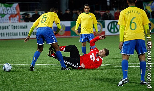 Напористый футболист Кадыров заработал пенальти в штрафной соперника