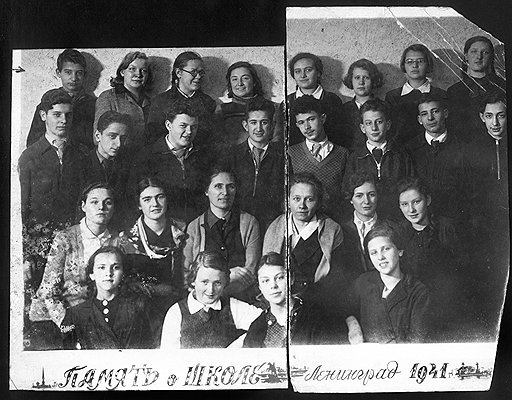 Когда началась война, Лена Мухина (третья в верхнем ряду слева) заканчивала 8-й класс.
