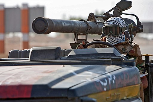 Иногда повстанцы получают оружие американского, французского или итальянского производства. Но они плохо обучены и тоже предпочитают использовать привычную советскую технику 