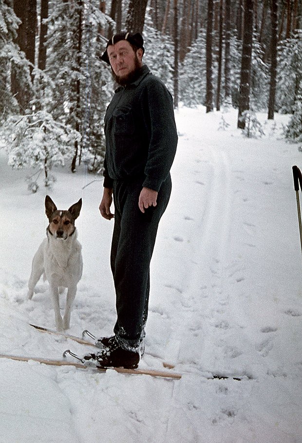 На лыжной прогулке в компании с псом Шариком. Село Давыдово
