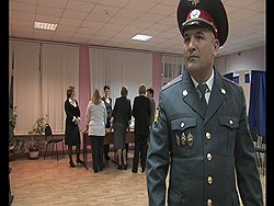 "Кино и выборы" Евгении Дюло — снятая скрытой камерой история конфликта на московском избирательном участке