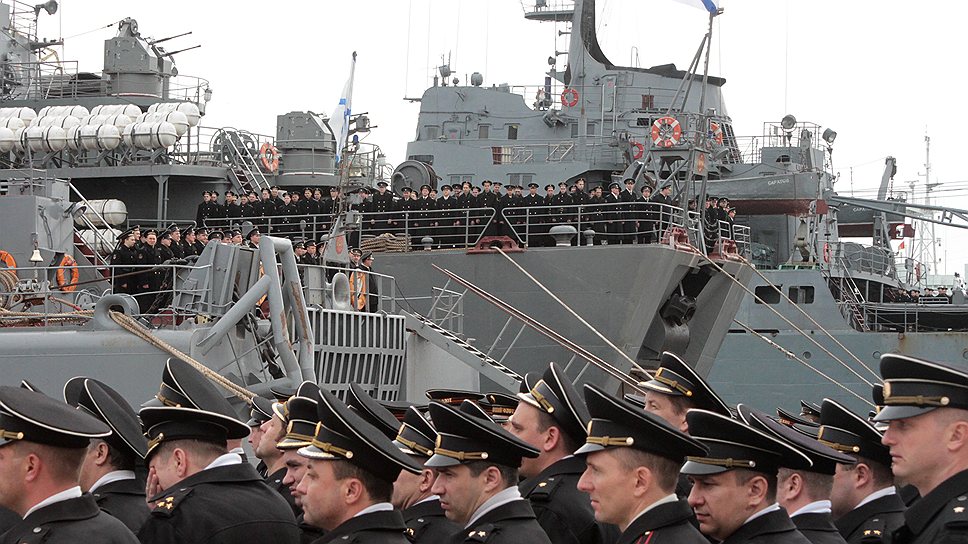 Севастополь, церемония встречи боевых кораблей и судов обеспечения, которые принимали участие в учениях