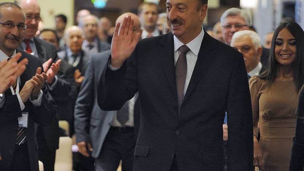 Гостей приветствовал Ильхам Алиев, президент Азербайджана и выпускник МГИМО. На фото справа: Лейла Алиева, председатель Ассоциации выпускников МГИМО в Азербайджане  