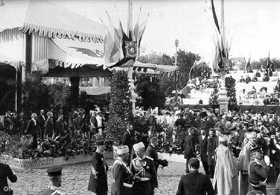 Так выглядела церемония торжественной закладки здания музея в далеком 1898 году 