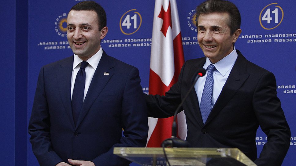 Ираклий Гарибашвили (слева) стал преемником Бидзины Иванишвили на посту премьер-министра