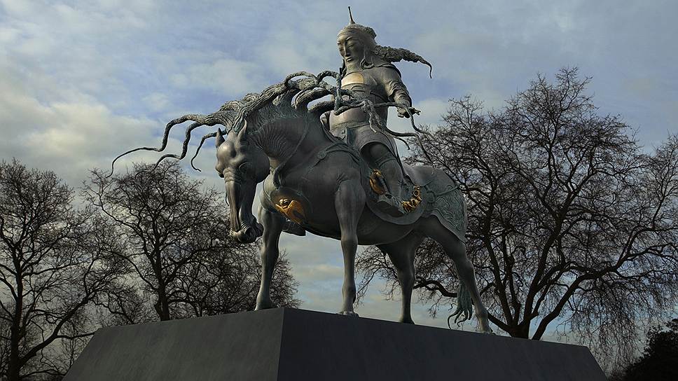 Конная статуя Чингисхана, установленная в Лондоне, вызвала жаркие споры и в то же время принесла автору грандиозный успех 

