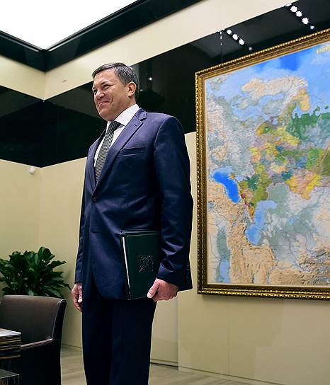 Вологодский губернатор Олег Кувшинников сообщил, что экономический кризис в области закончился, и подал в отставку
