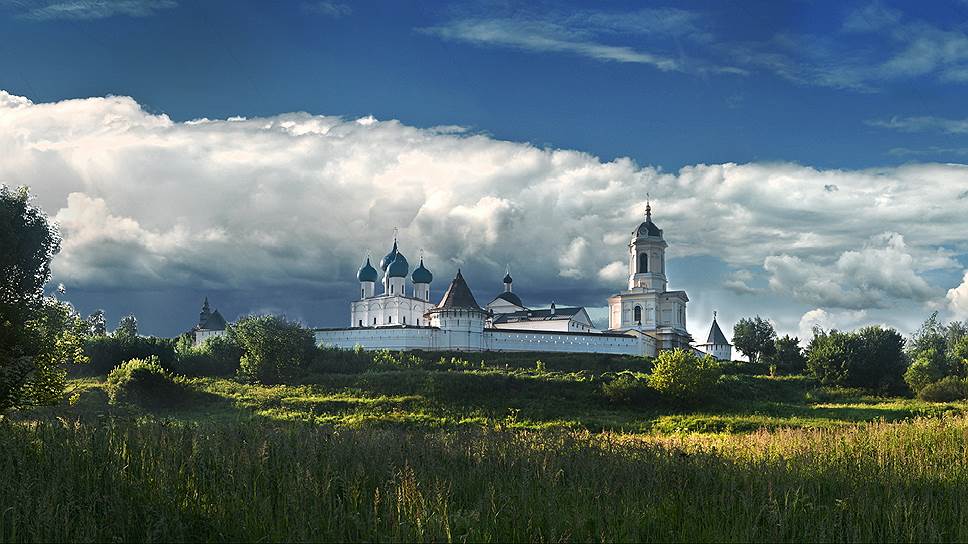 Высоцкий мужской монастырь — одна из главных святынь Серпухова 
