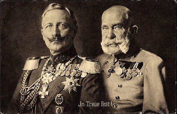 Германский император Вильгельм II и император Франц Иосиф. Подпись под карточкой — &quot;Безопасность в верности&quot; 
