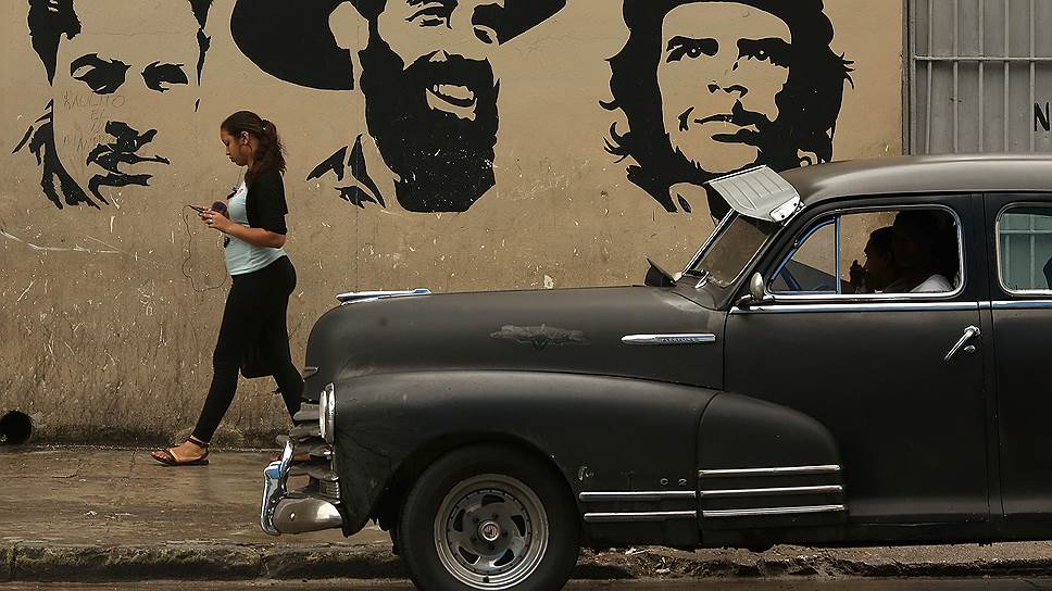 Взирающие со стен кубинские вожди насторожены: переживет ли социализм дружбу с Америкой? 