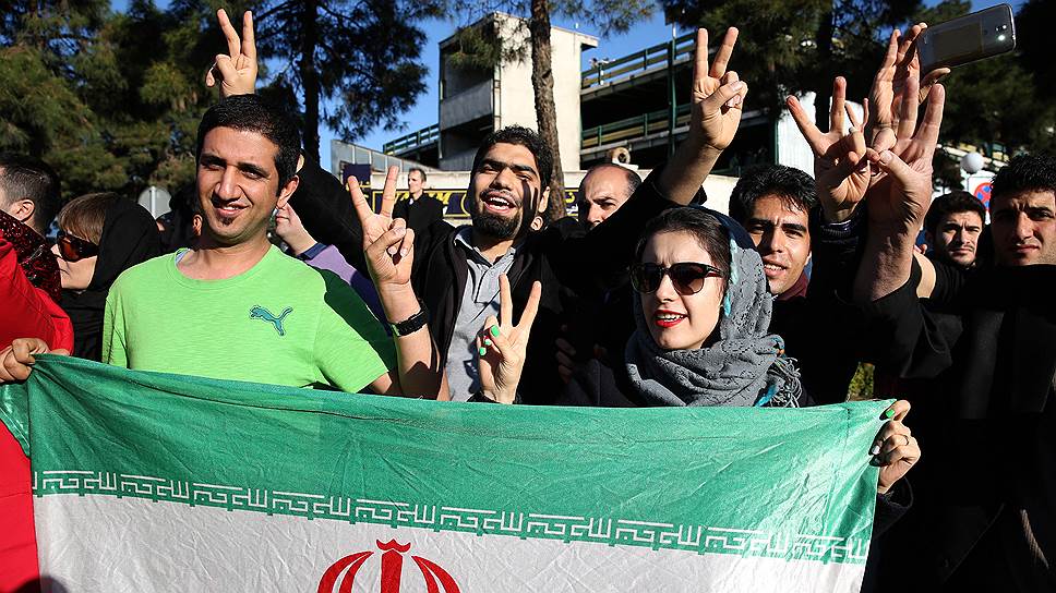 Главу МИД Ирана, который привез из Лозанны шанс на отмену санкций, тоже встречали овацией. Что из этого выйдет, узнаем в июне