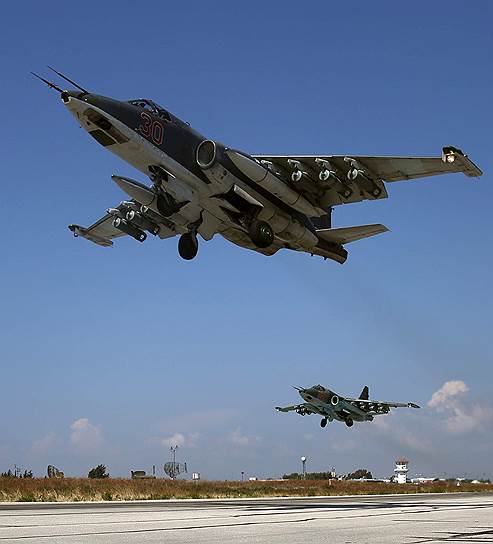 Корректируемая авиабомба на подвесе новейшего ударного самолета Су-34