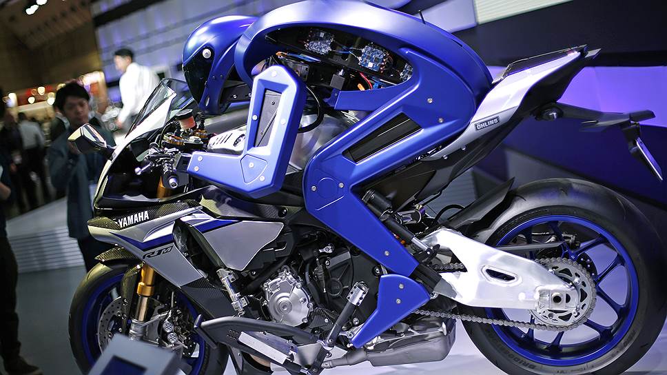 Motobot способен эффективно управлять 200-сильной моделью YZF-R1M 
