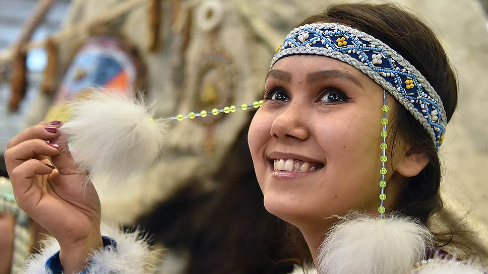 Представители коренных народов на фестивалях РГО всегда настоящие. Они специально приезжают в Москву представлять свою национальную культуру 