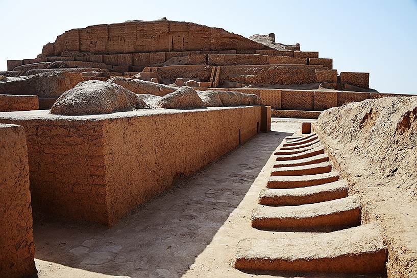 Зиккураты — свидетельство древней доисламской цивилизации  