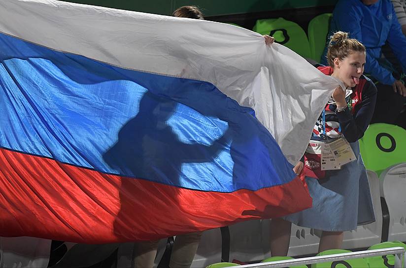 Нас не догонишь: российские болельщики празднуют очередную победу в Рио 