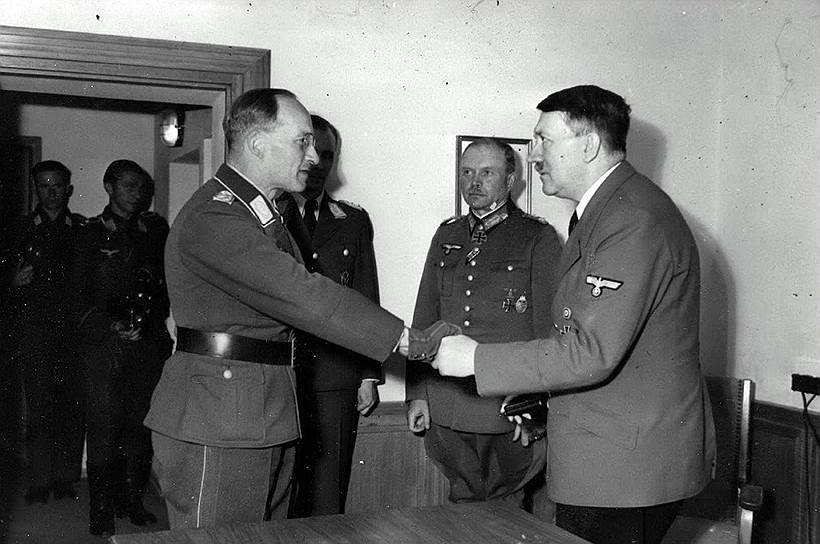 Генерал Рейнер Штагель был на особом счету. Крест с дубовыми листьями Гитлер вручал ему лично 
