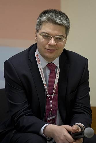 Профессор финансов РЭШ Олег Шибанов 
