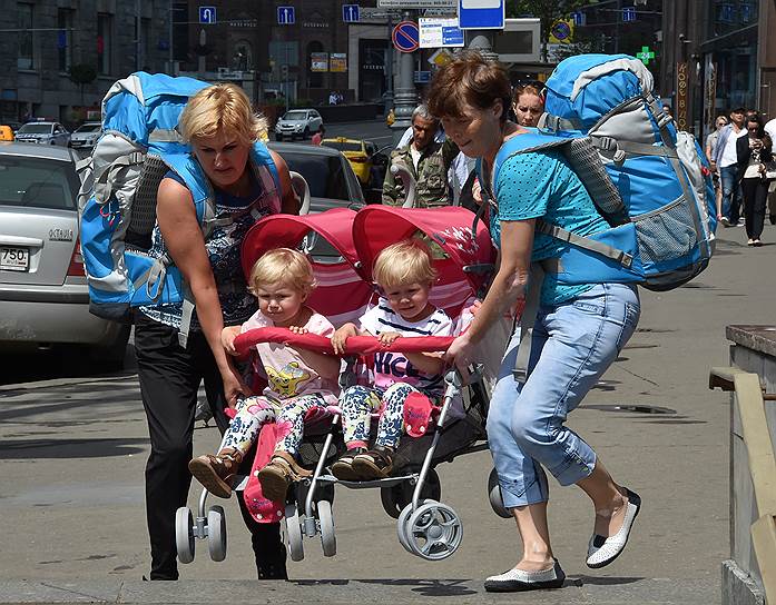 Вряд ли россиянам удастся поднять рождаемость, опираясь только на свои силы 
