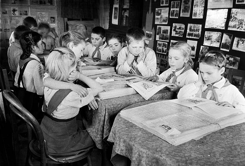 Советская изба-читальня как прообраз нынешних ридинг-групп 
