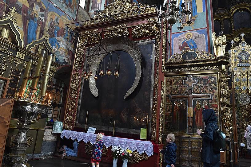 Однако в светском мире сторонники сохранения названия Тутаев одержали победу 