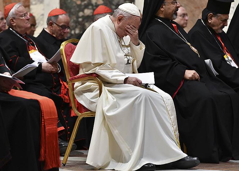 Папа Франциск на епископальной конференции в Ватикане дал понять, что церковь в силах справиться с «орудием дьявола»