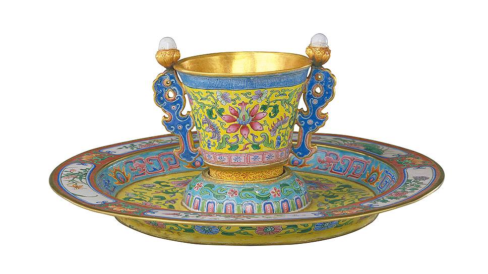 Чашка и блюдце. Эпоха Цин (1644–1911), правление Цяньлун (1736–1796)