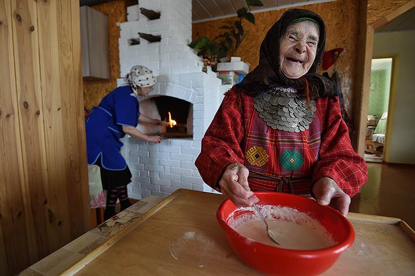 Наталья Пугачева, самая маленькая из бурановских бабушек, - любимица публики