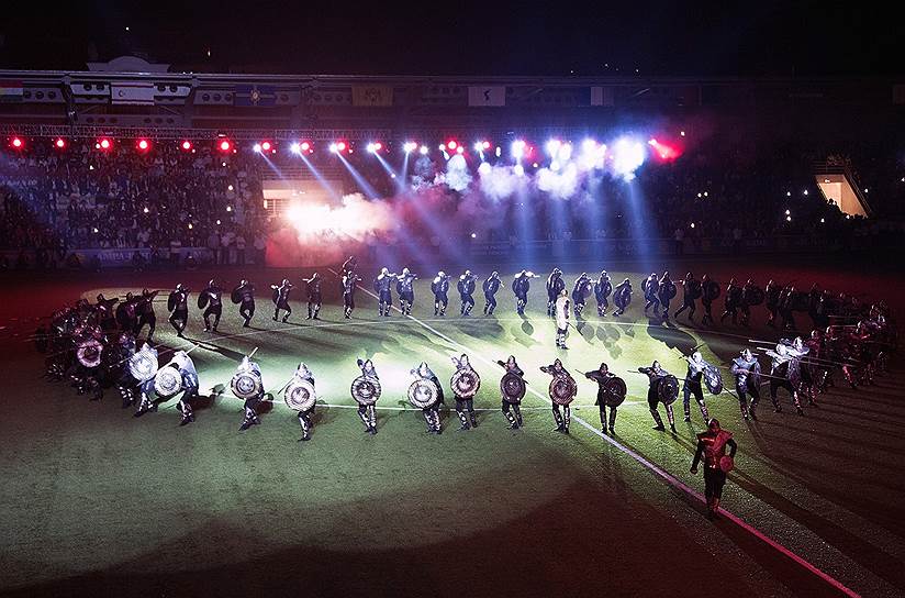 Репетиция открытия второго чемпионата мира среди непризнанных в 2016-м на стадионе «Динамо» в Сухуми — исторический танец