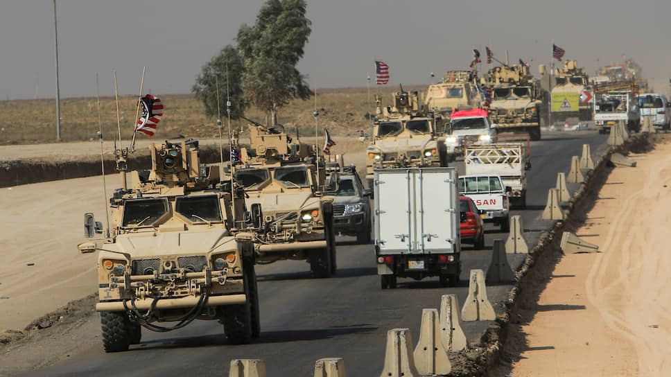 Американский военный конвой покидает позиции на севере Сирии. Брошенные на произвол судьбы курды «прощались» с недавними партнерами эмоционально: камнями и гнилыми помидорами