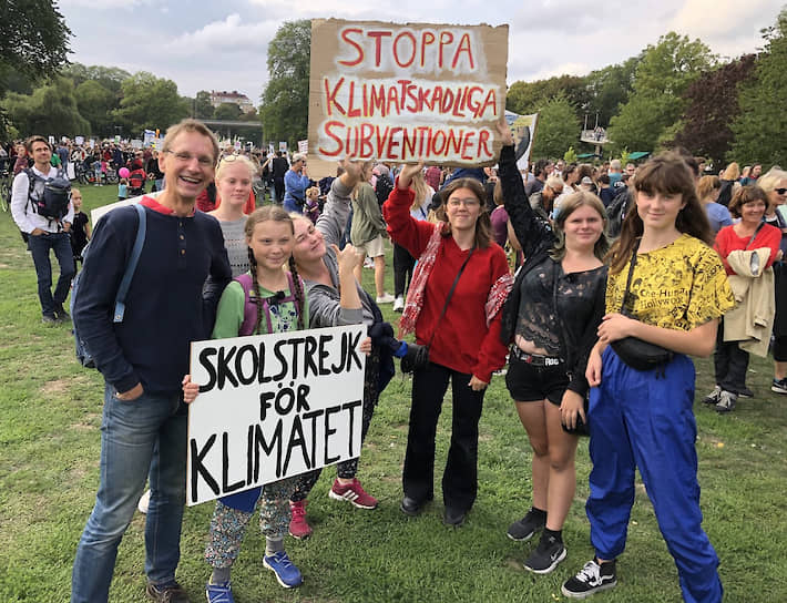 Бо Торен и Грета Тунберг с плакатом «Забастовка в защиту климата» — автор идеи и исполнительница главной роли