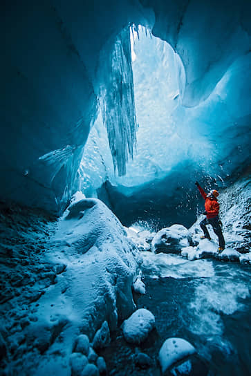 Ледники хранят в себе самую древнюю летопись того, что происходило на Земле тысячи лет назад. Ледник Гигйокюдль, Исландия
