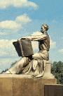 UnivStatue-2