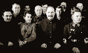 Николай Ежов (второй слева) среди делегатов Верховного Совета. 1938 год