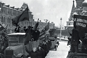 Националистическое вдохновение толкнуло Россию в войну, неудачи в войне толкнули в революцию