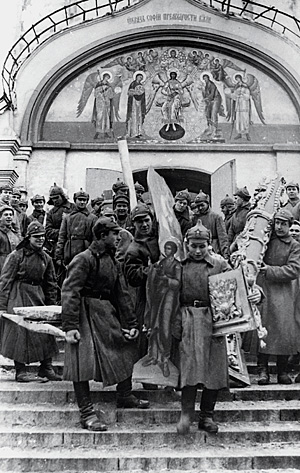 «Старая Русь повешена, мы - ее палачи», - ликовал поэт Безыменский накануне безбожной пятилетки...