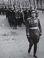 На параде Победы в июле 1945 г.