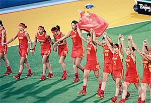 Китайцы завоевали медали даже там, где их не принимали в расчет. Например, в женском хоккее на траве