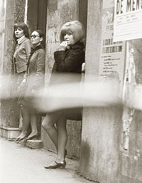 1969 год, девушки из квартала Лез-Алль - ныне одного из самых престижных в Париже