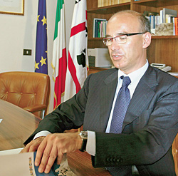 Ренато Сору - миллиардер и губернатор Сардинии