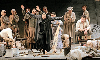 «Енуфа» выдвинута в этом году на премию «Золотая маска»