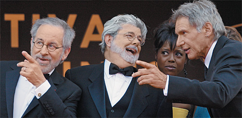 Великая троица: Стивен Спилберг, Джордж Лукас, Харрисон Форд на презентации фильма